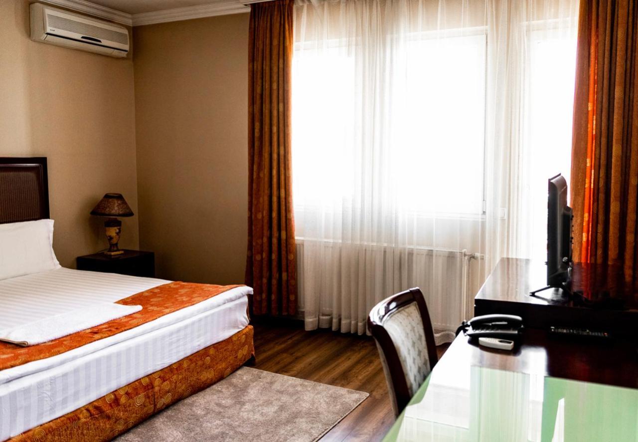 Boutique Hotel Igmas, Prishtina Pristina Exterior photo