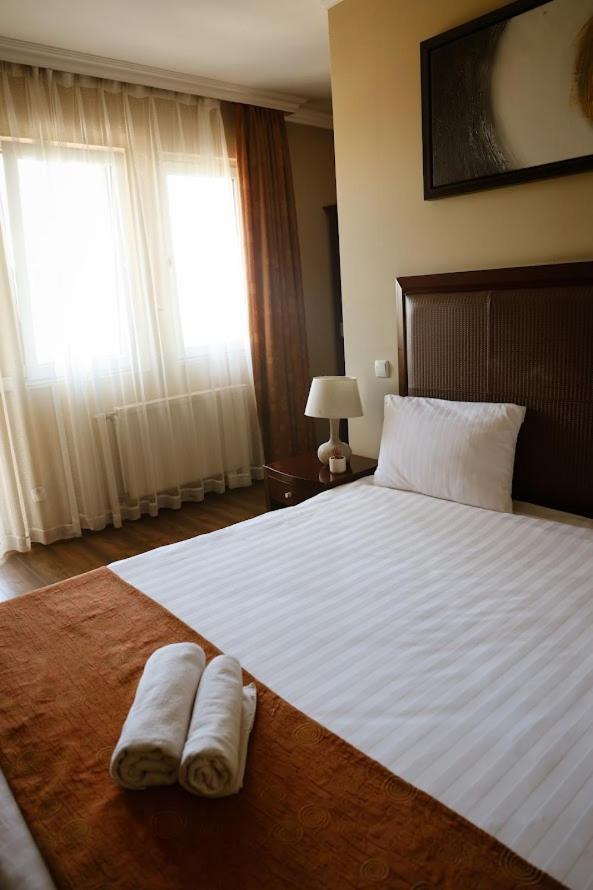 Boutique Hotel Igmas, Prishtina Pristina Exterior photo